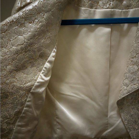 Alice and Olivia Champagne Lace Pattern Cropped Moto Jacket Blazer Size XS - Picture 5 of 7